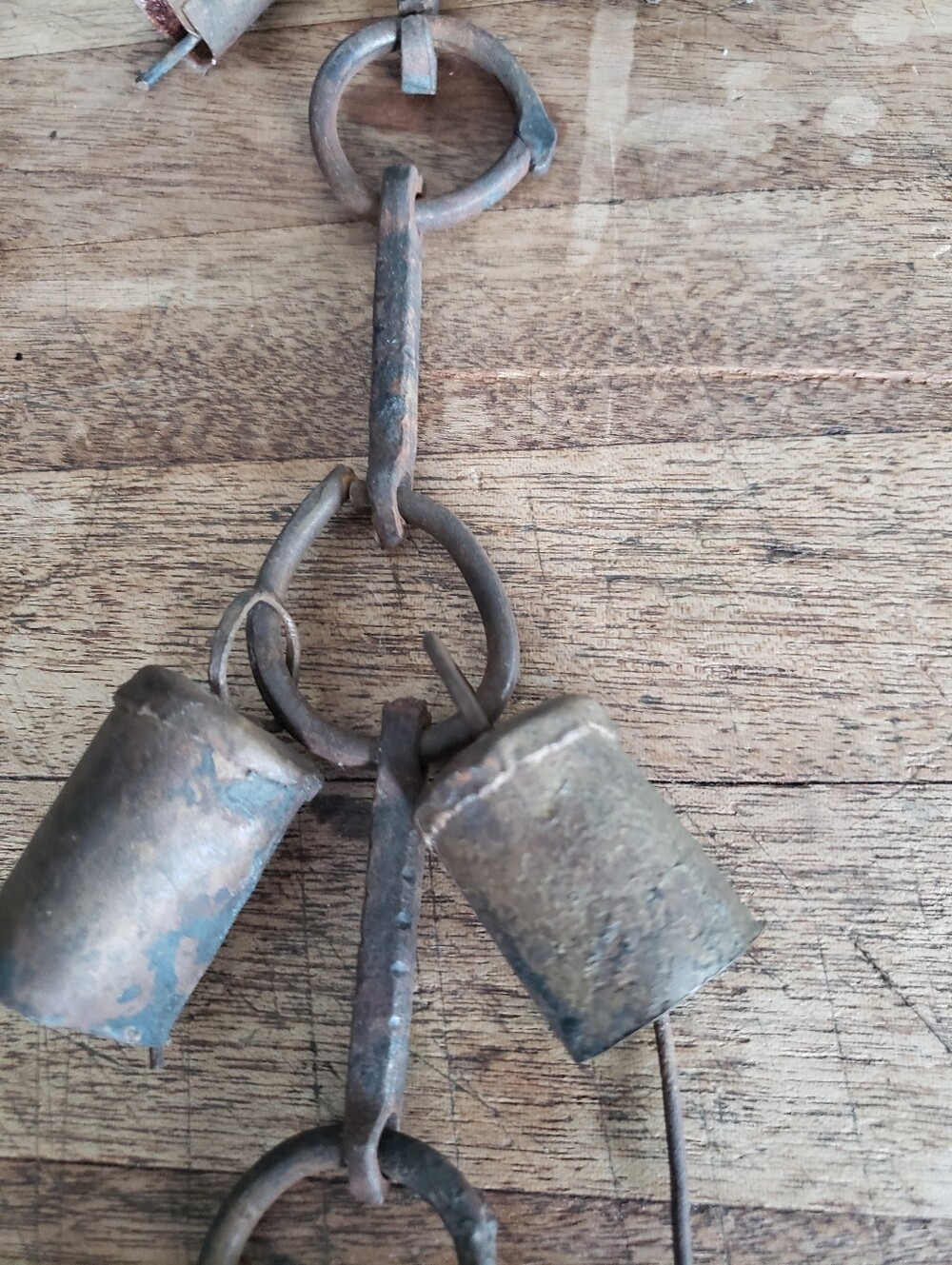 Vintage hand-forged Kutch bells - Picture 8 of 10